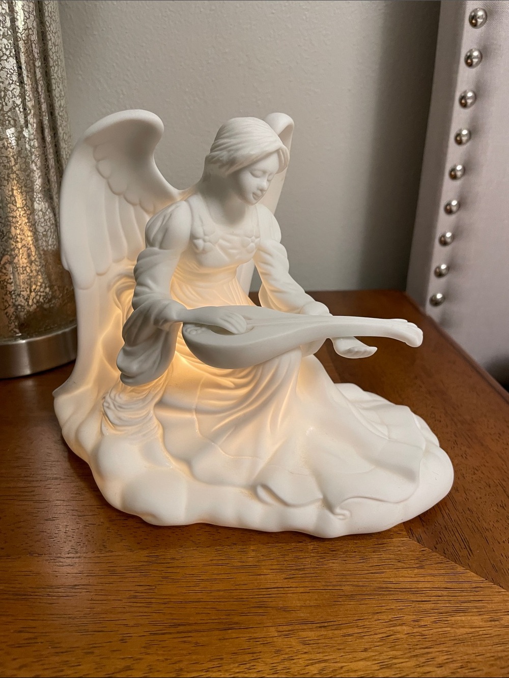 Vintage Avon White Porcelain Figurine Angel on A Cloud Electric Light Nightlight